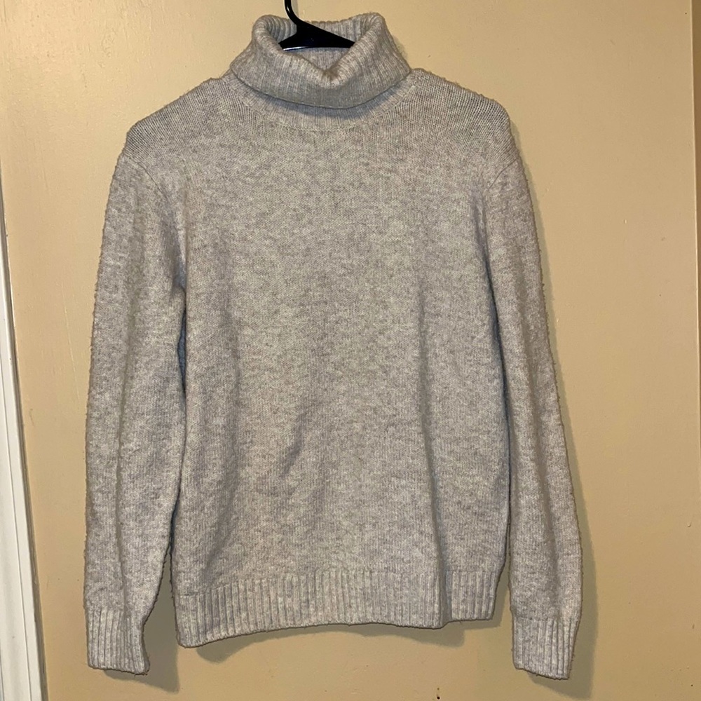 Zara size 13-14 sweater. Longer length— cute with leggings and boots.